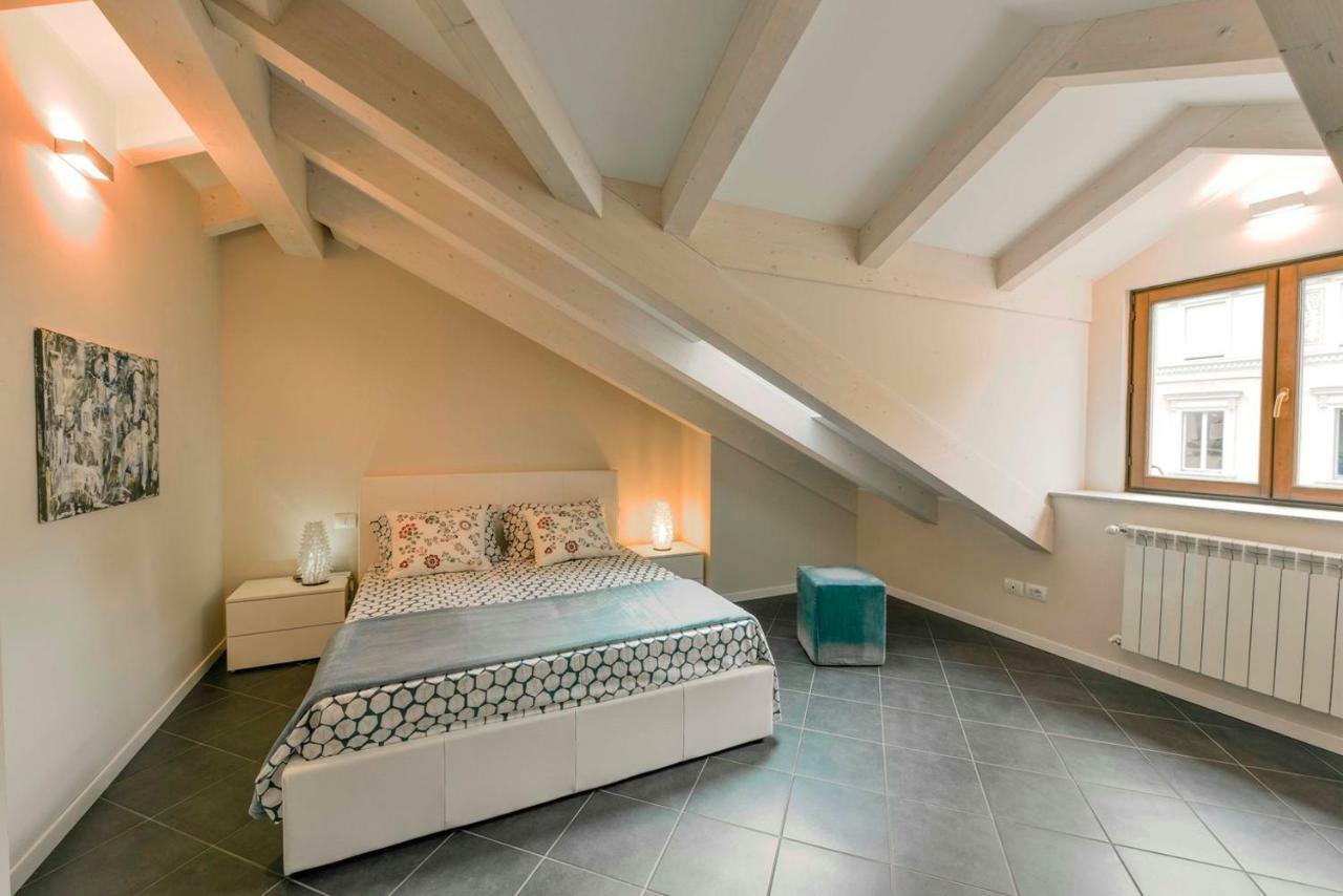 Appartement Mansarda La Duchessa à Turin Extérieur photo