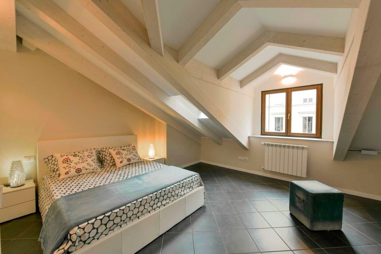 Appartement Mansarda La Duchessa à Turin Extérieur photo